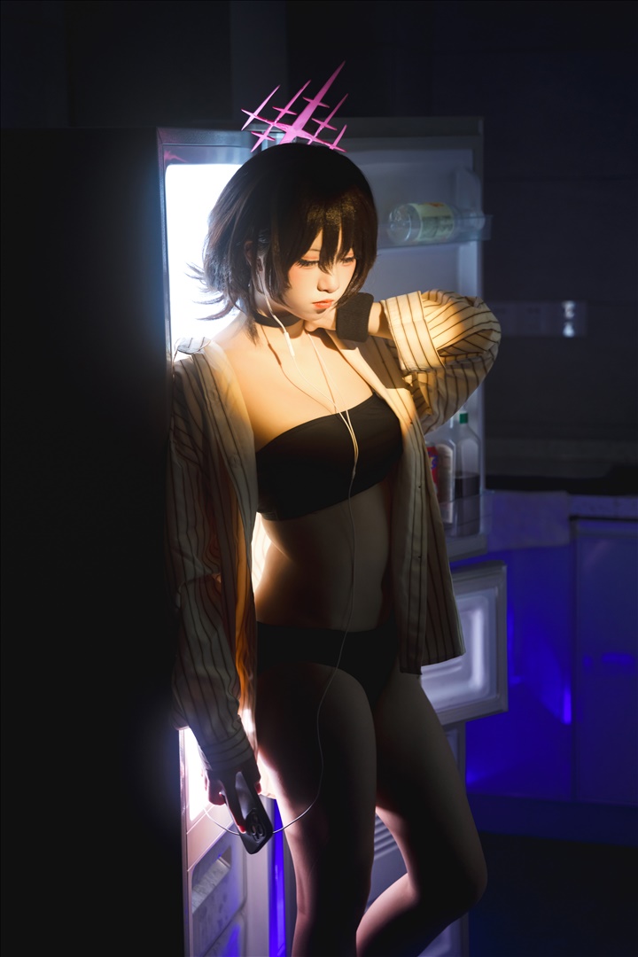 清纯媚骨天成@纸悦Etsu_ko 美咲泳装[28P-227.8M]