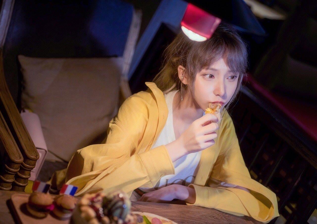 媚骨天成摄魂@在下萝莉控ii 游戏红人周 [9P+4M]