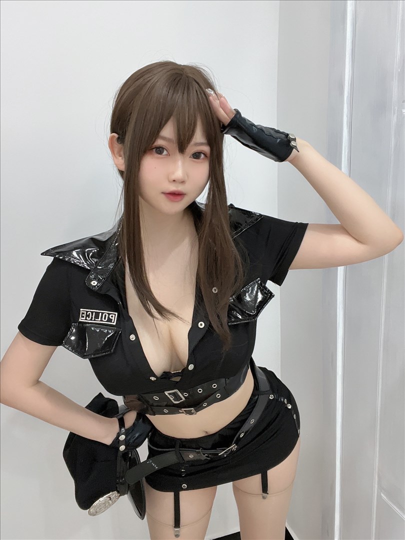 又纯又欲水润@是依酱吖 女警 [30P4V-186MB]