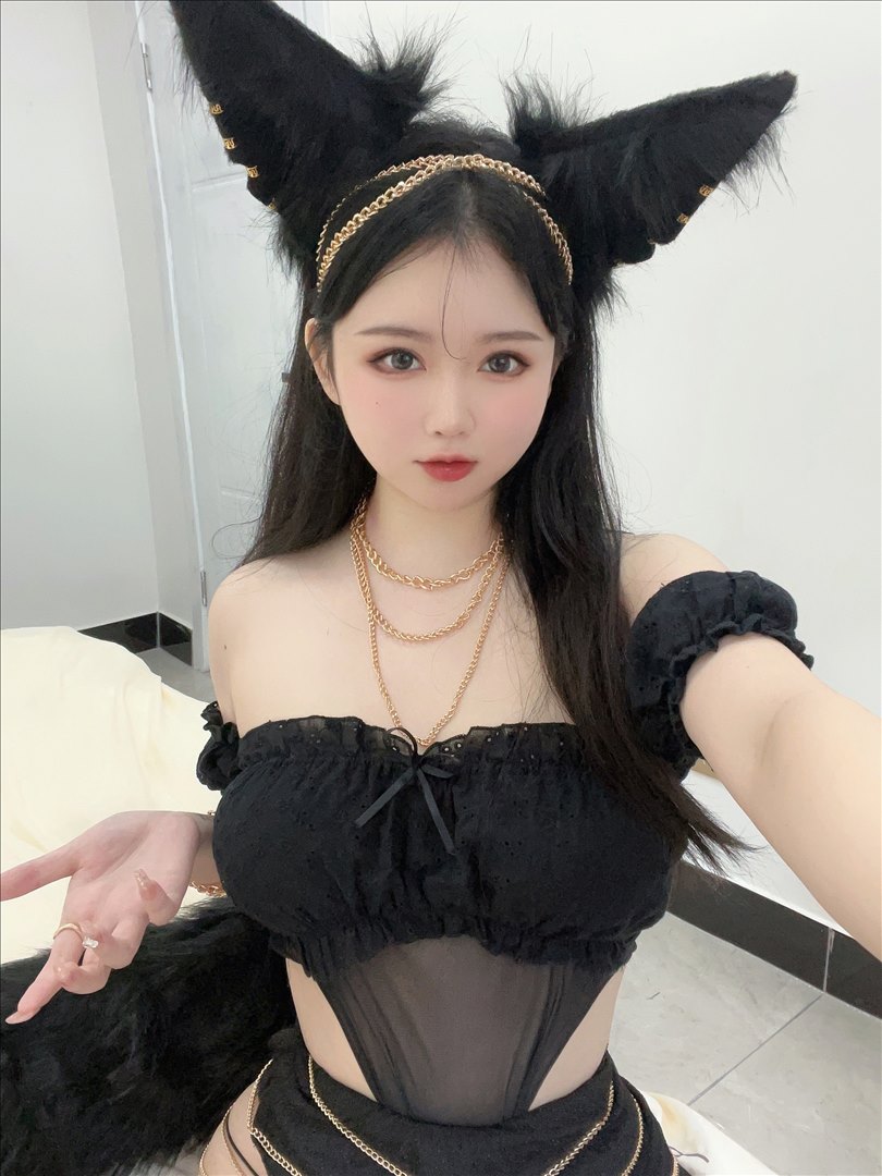 又纯又欲水润@是依酱吖 黑狼[34P-2V-134.8M]