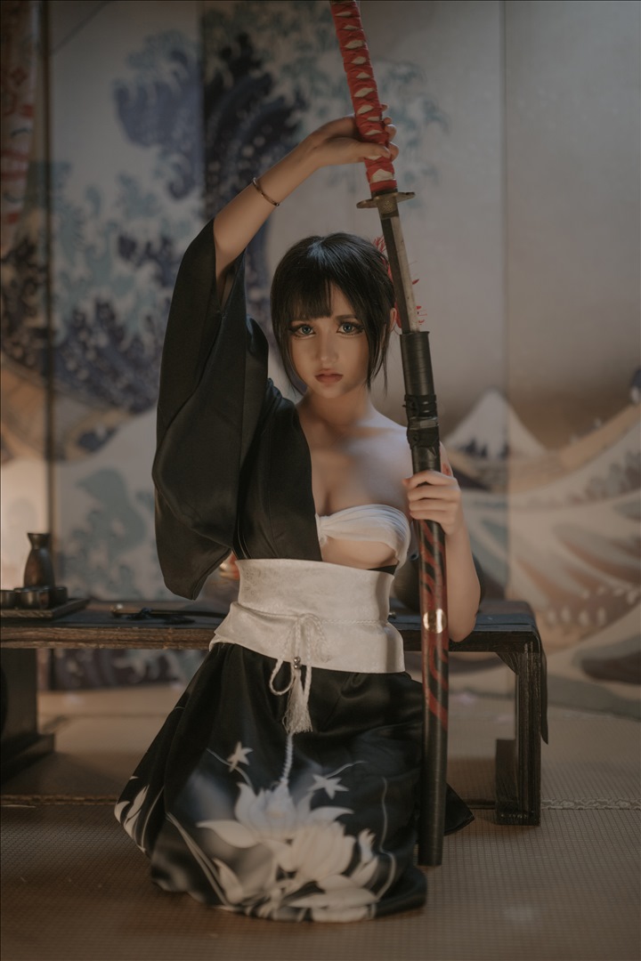 风情万种斩女@您的蛋蛋 黑帮大小姐[38P-1V-452.6M]