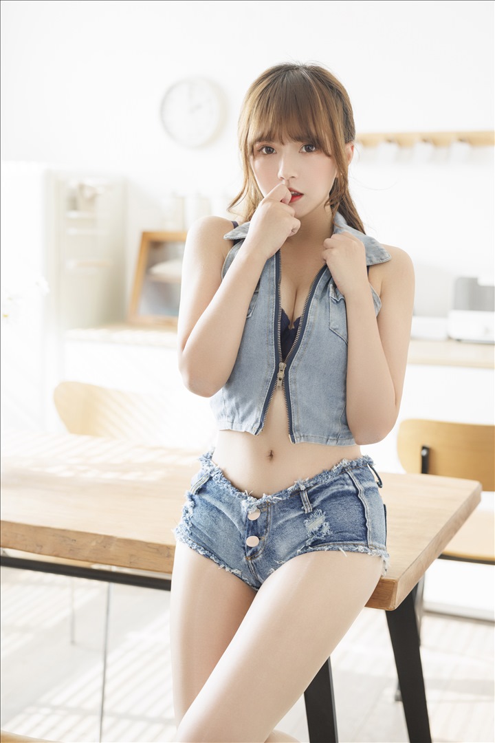 重庆甜辣尤物@张思允Nice 内购无水印 牛仔女孩[57P／550MB]