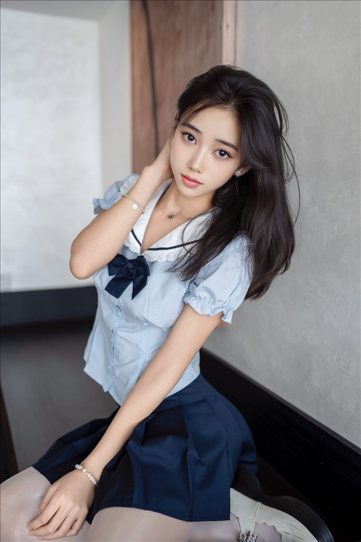 九头身@时安安 白丝[90P-720.8M]