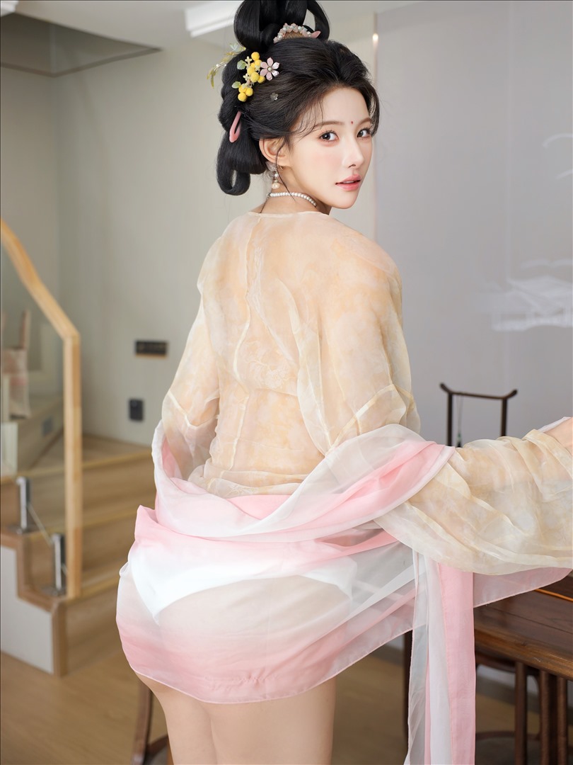 销魂勾魄@梨霜儿《唐装》[112P-459.2M]