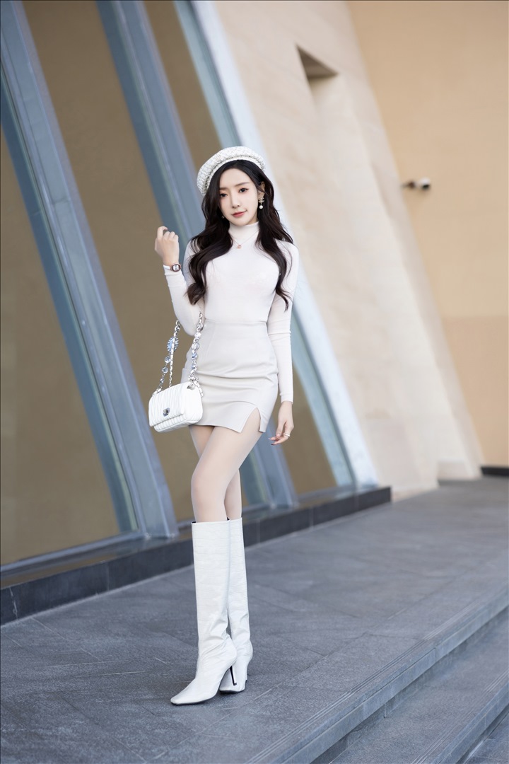 魅惑慵懒风情@王馨瑶Yanni 毛衣皮裙 [112P-762MB]