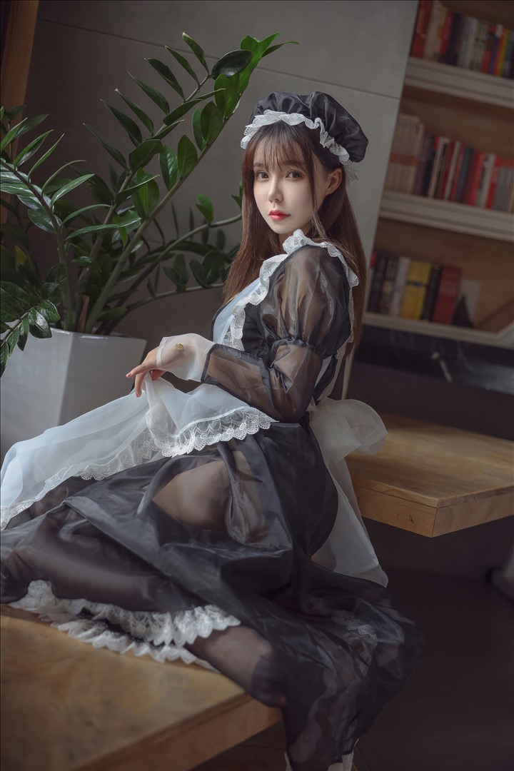 梦中情鲶@亚马逊鲶鱼 黑色透明女仆[33P-193.1M]