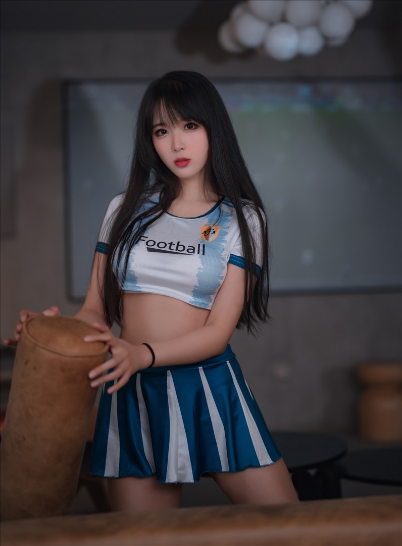 轩萧学姐 足球宝贝[64P-1V-255M]