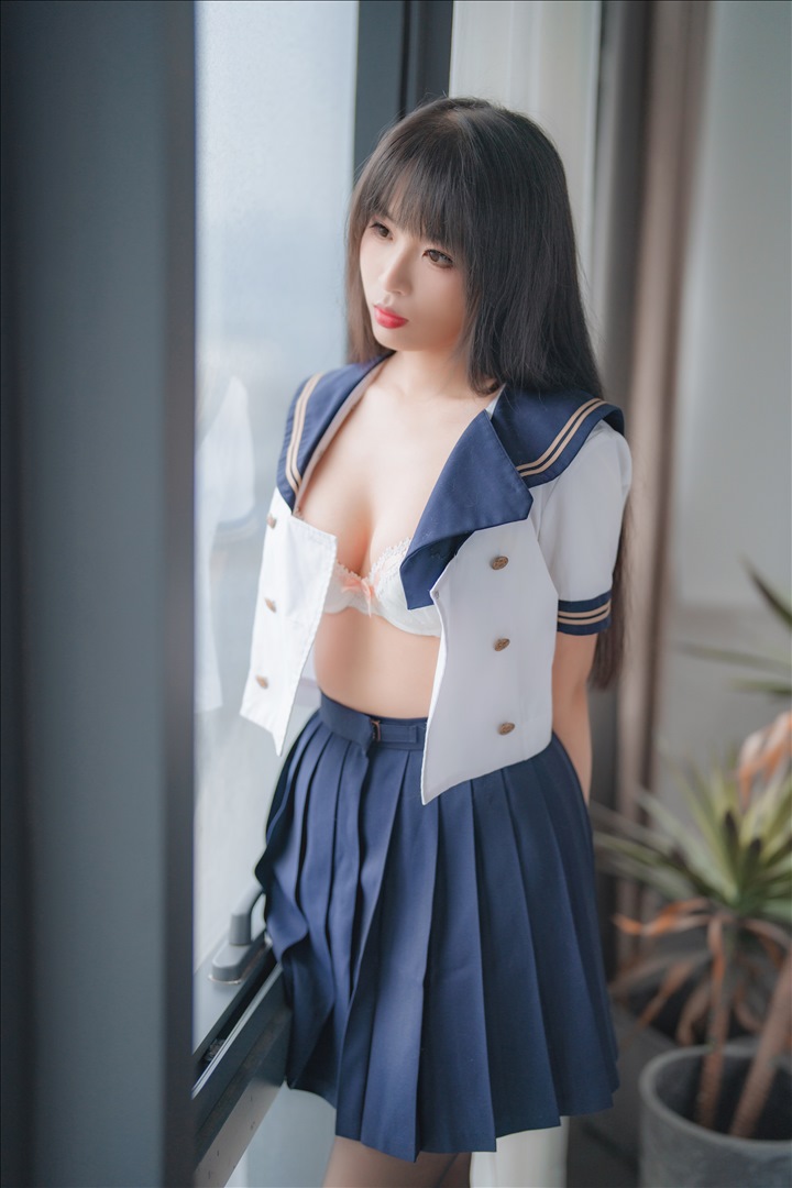 轩萧学姐 5月舰长 黑丝jk[32P-113.4M]