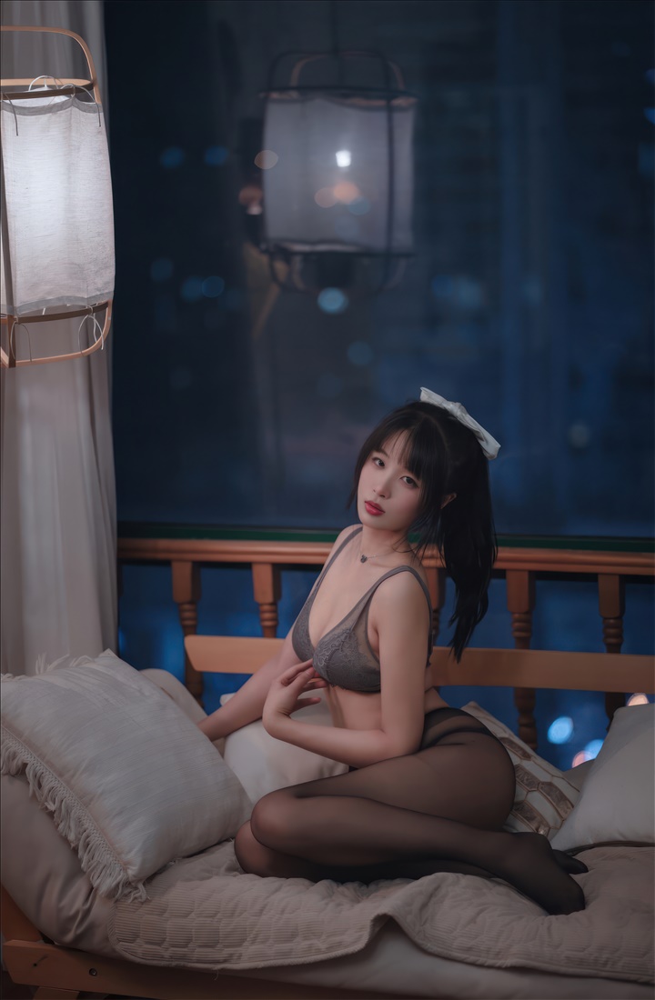 轩萧学姐 灰色蕾丝[50P-318.1M]