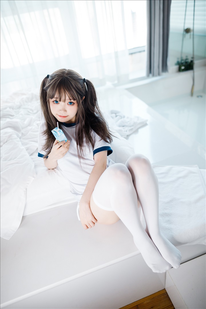 神沢永莉 半双马尾体操服大腿袜[68P-246M]