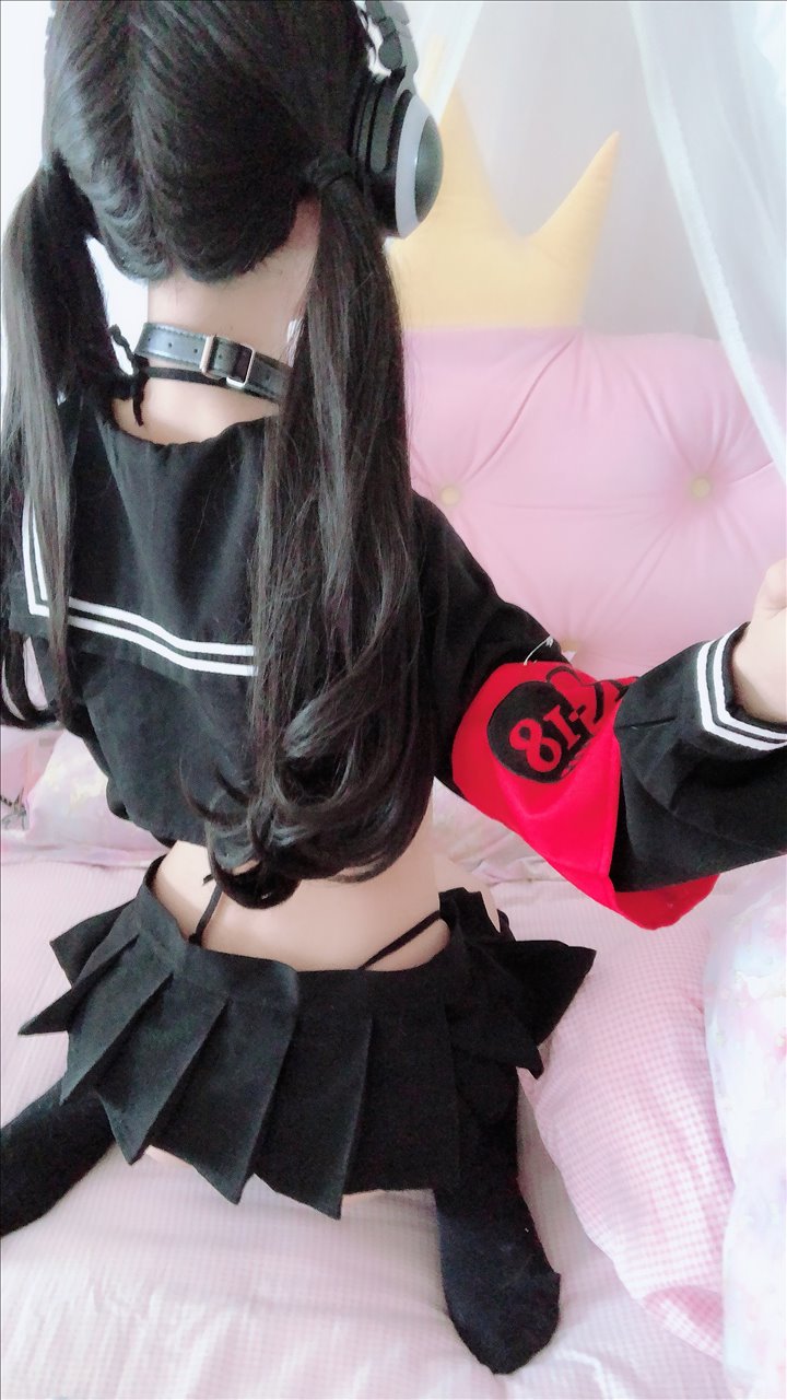 桜井宁宁 半乳制服概念 [70P-400MB]