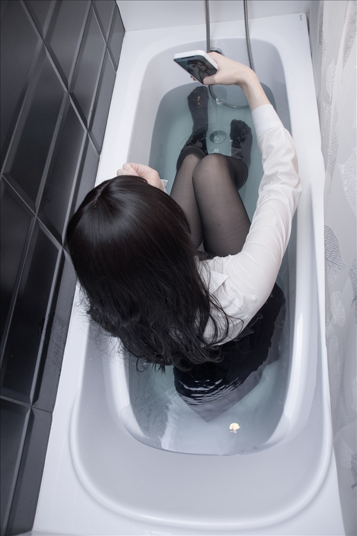 Candy Ball Bath Girl[115P-20V-593.7M]