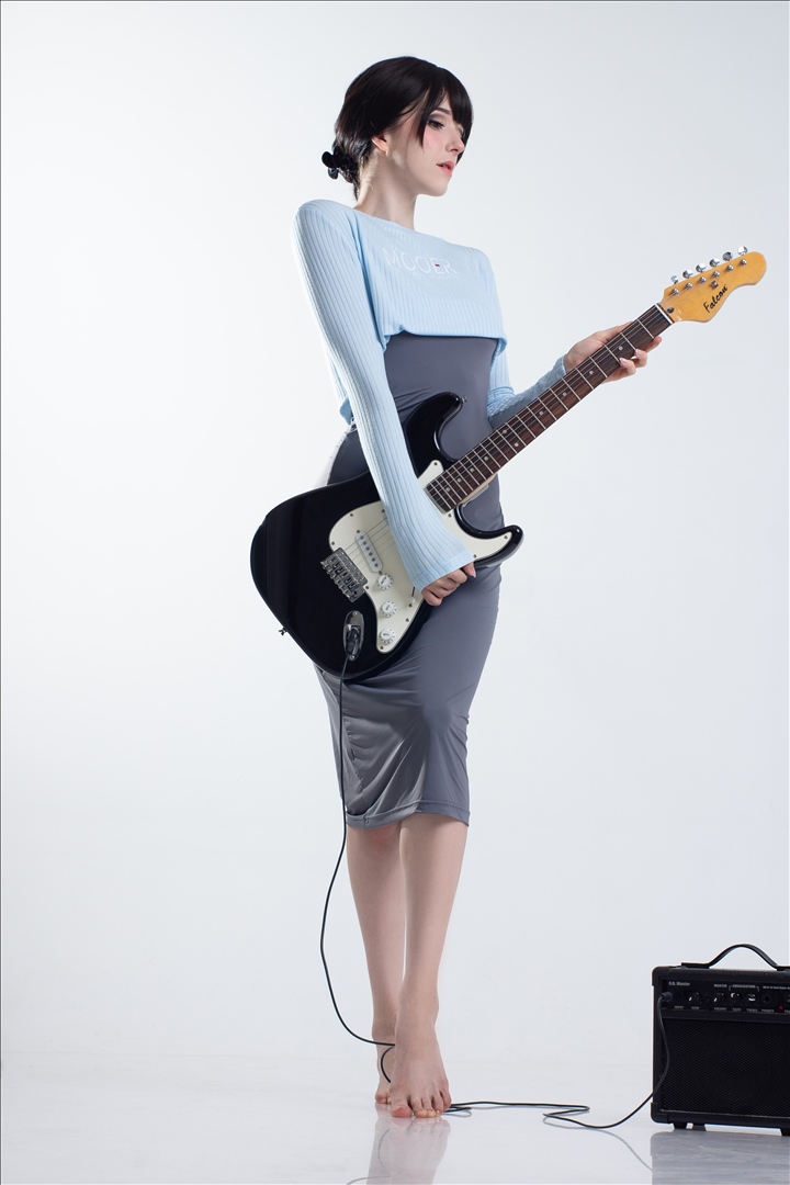 Candy Ball Hitomio Guitar Sister[64P-15V-670.3M]