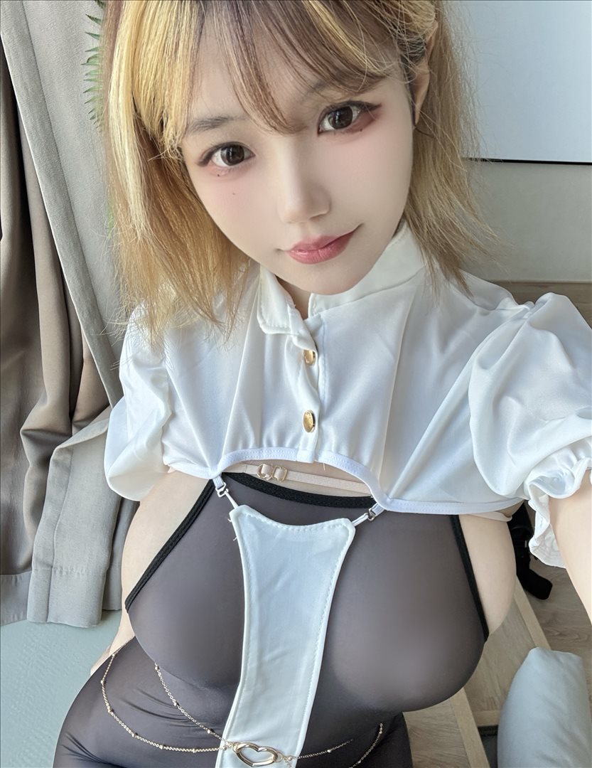 小仓千代w 2024年11月fantia写真 [120P2V-371MB]
