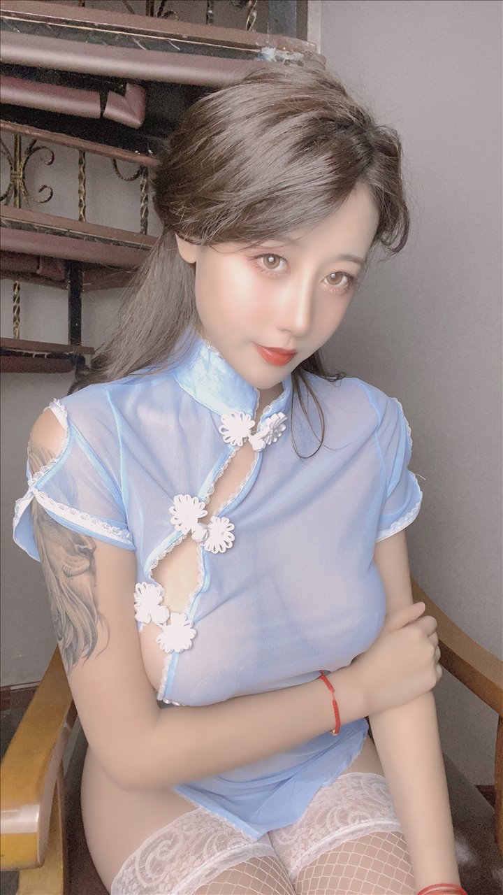 奈汐酱nice 23号自拍本-雀神[60P-119.4M]