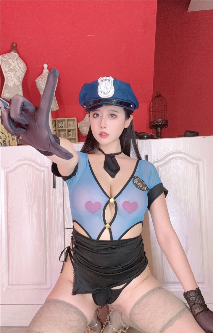 奈汐酱nice 实习女警[82P-3V-249M]